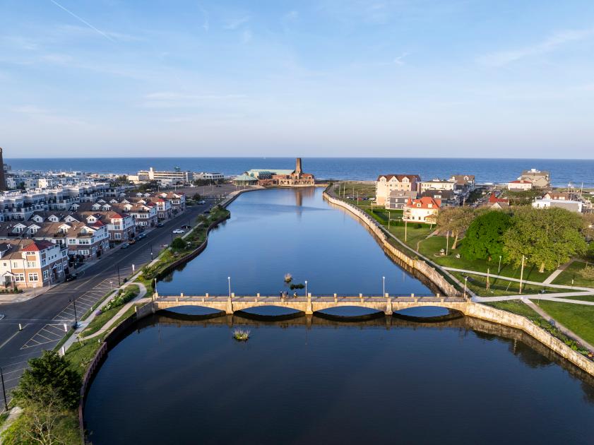 Toll Brothers - 400 Lake at Asbury Park